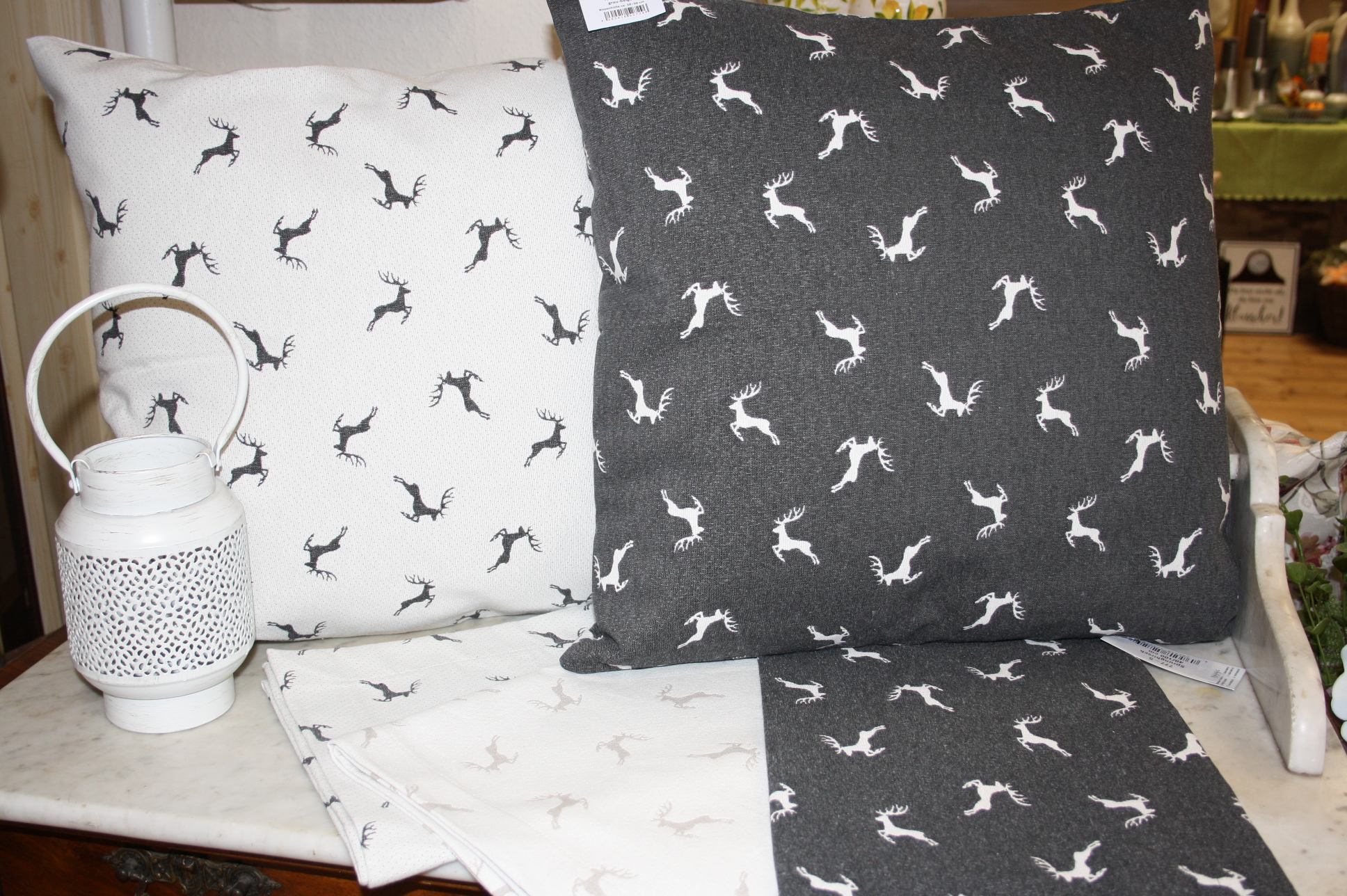 Kissen 29,95 € Kissen 29,95 €